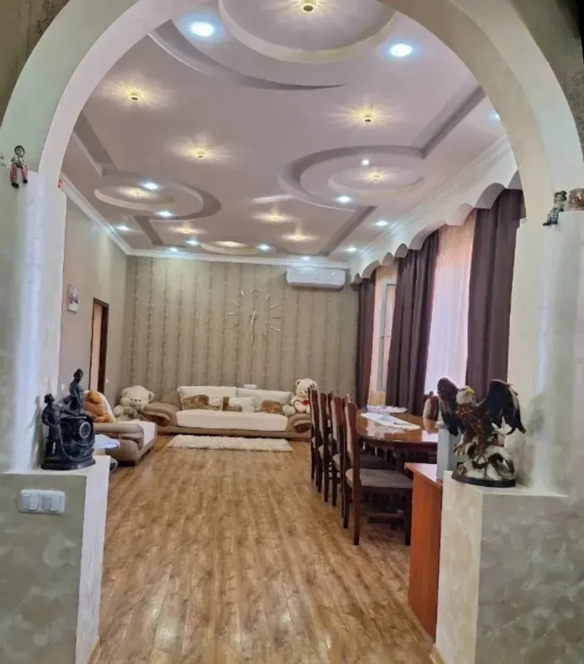 Գեղանիստ
